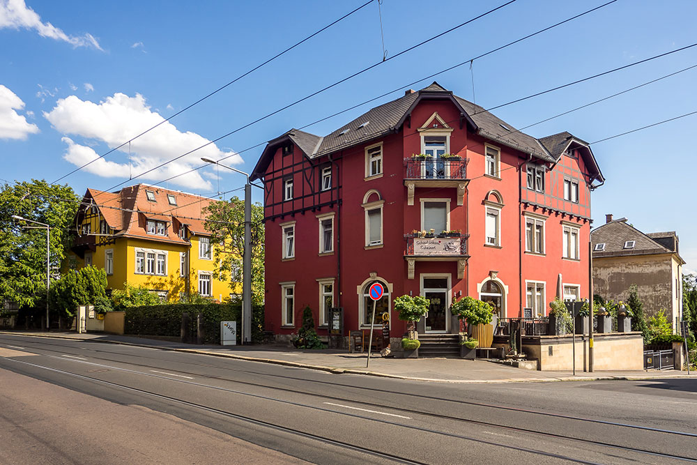 Residenzstadt Dresden - Brühlsche Terrasse mit Dampfern auf der Elbe